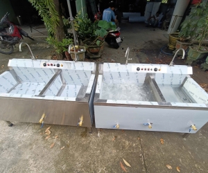 Máy rửa chén bát công nghiệp