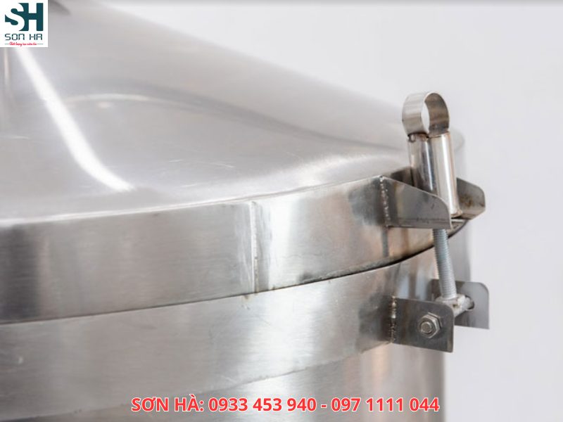 Nên chọn thiết bị làm từ inox 304 bền bỉ